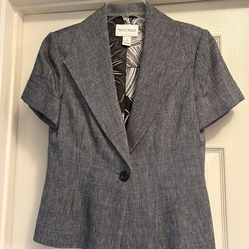 White House Black Market Black and Cream Short-Sleeved Jacket